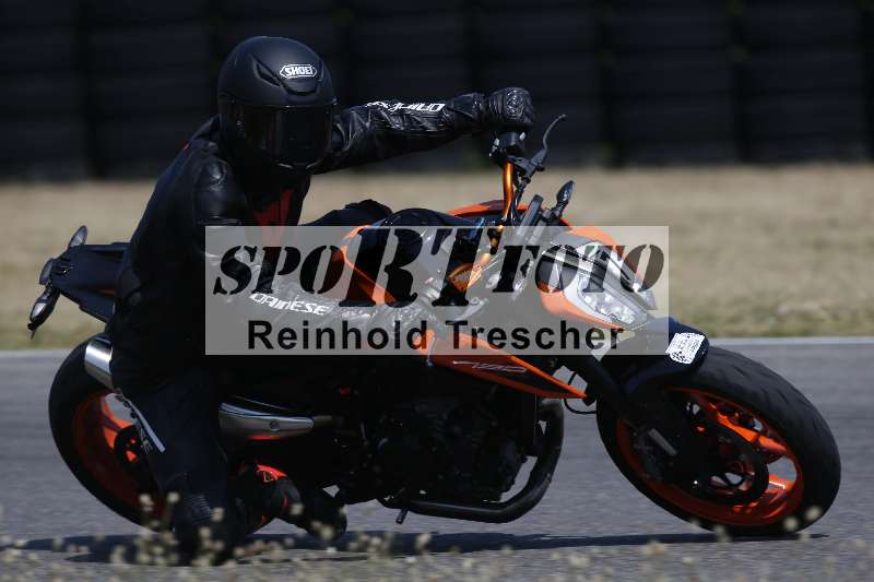 Archiv-2023/28 05.06.2023 Moto Club Anneau du Rhin/blanc-novice/7